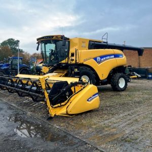 New Holland CR8.90 Combine Harvester for Sale UK