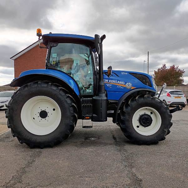 New Holland T7.210 Range Command Tractor for Sale UK