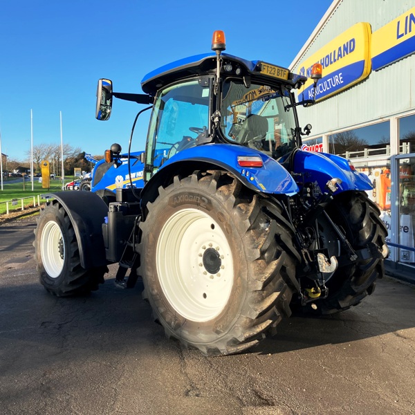New Holland T7.270 Auto Command Tractor