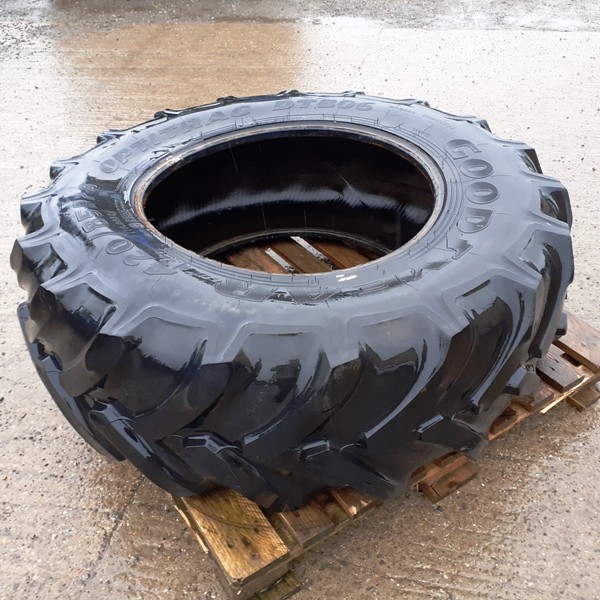 Goodyear Optitrac DT806 Tyre for Sale