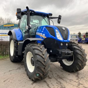 New Holland T7.210 Range Command Classic Tractor for Sale Lincolnshire